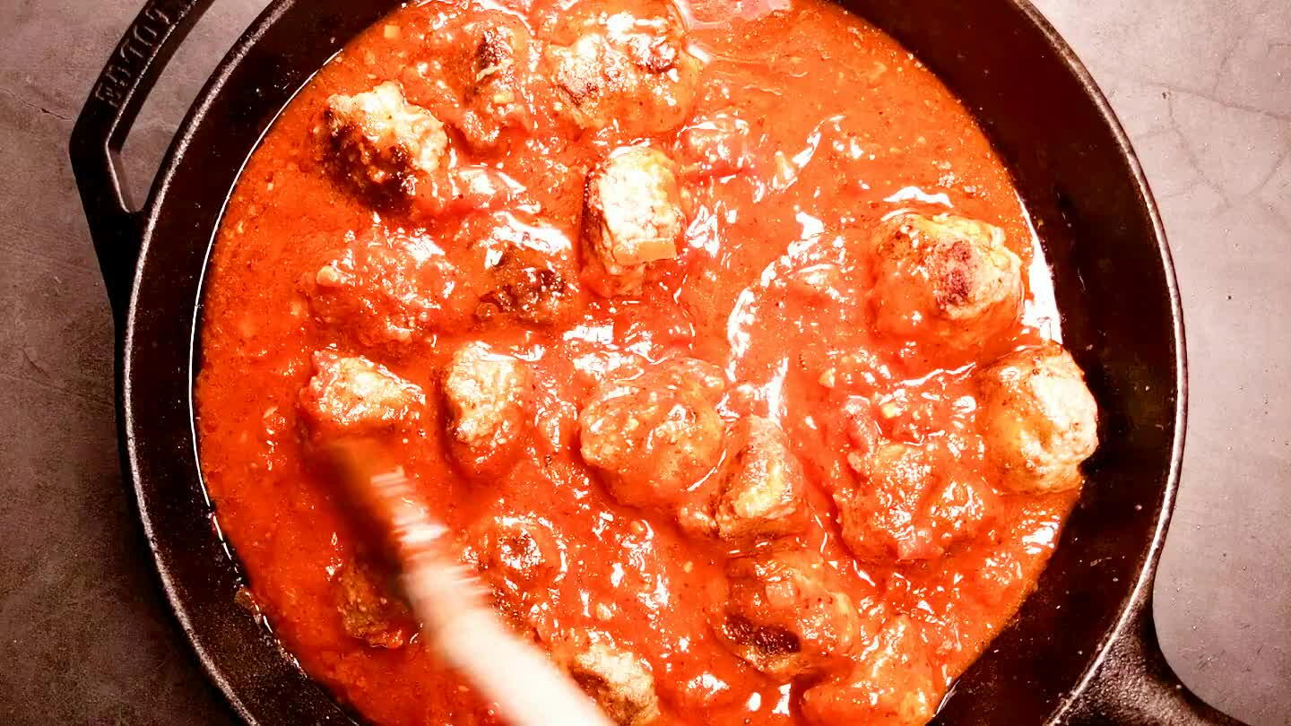 balls are cooked through. You can break one opened to make sure there's no pink left, or insert a thermometer to ensure that the internal temp is above 160°F.