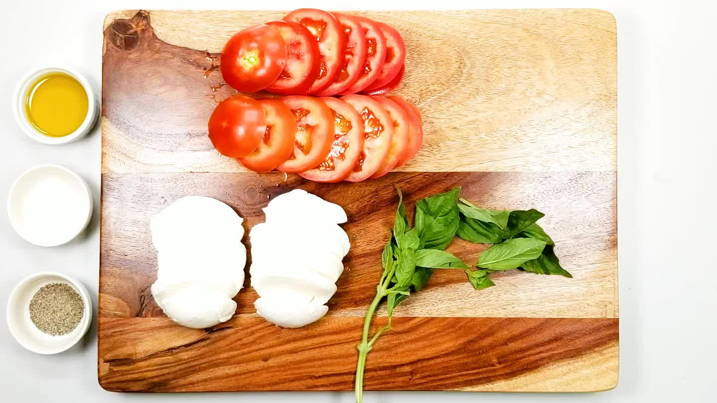 ircle around a bowl, or in a line on a plate.
