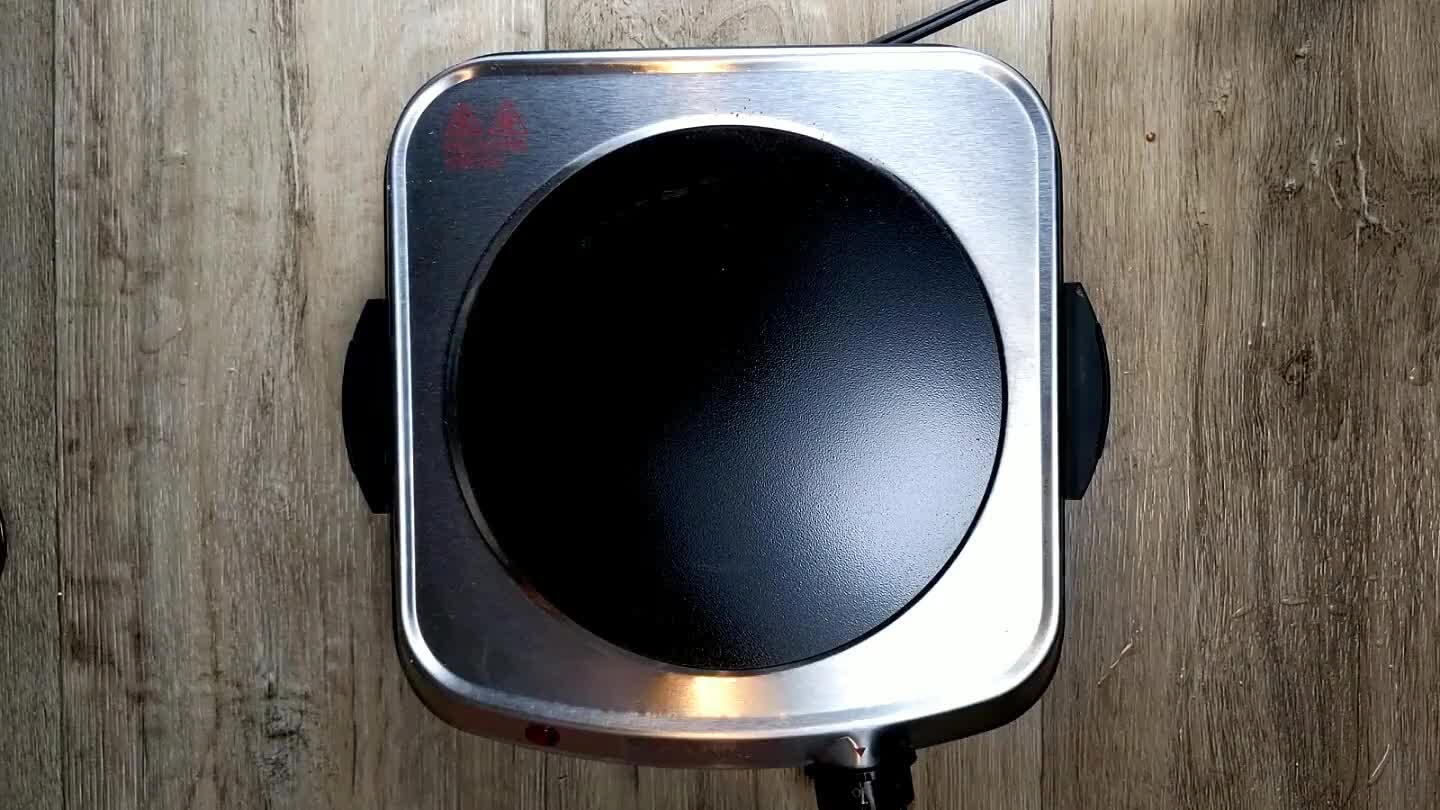 l to coat the pan. Heat until the oil begins to shimmer. You should see little wiggles of oil running beneath the surface like rivers.