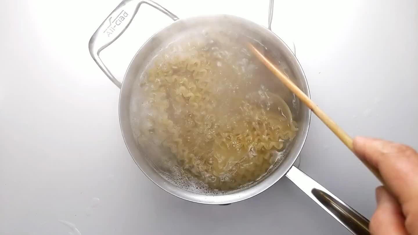 r. My biggest pot is a little too small for this much lasagna, so some of the noodles broke. Not the end of the world. We'll hide the ugly ones when we assemble the lasagna.