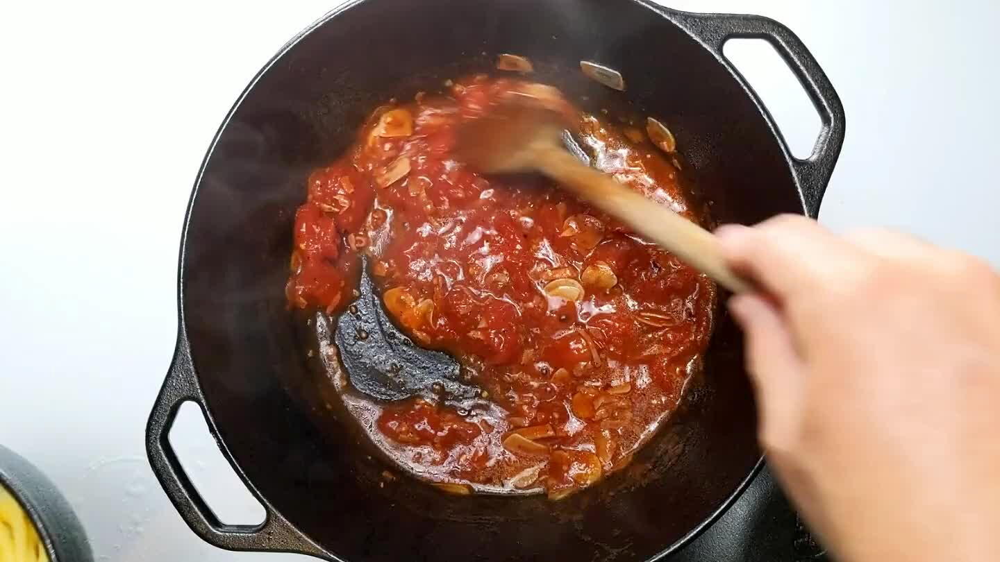 quid if the sauce gets too thick.