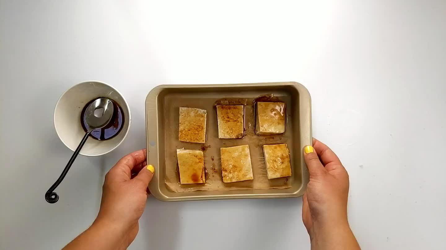 urning the pieces over after 10 minutes. Remove from oven once the pieces are crispy. If using the airfryer, set it for 400 F and cook for 5-7 min.