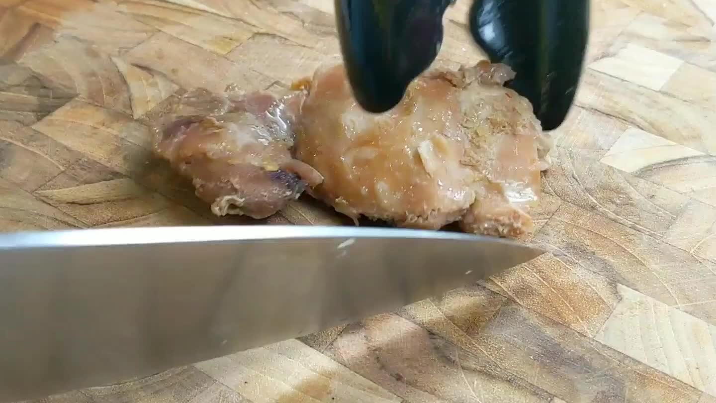 cken thighs and any juices to the cooker. Stir until the chicken is coated in the glaze.
