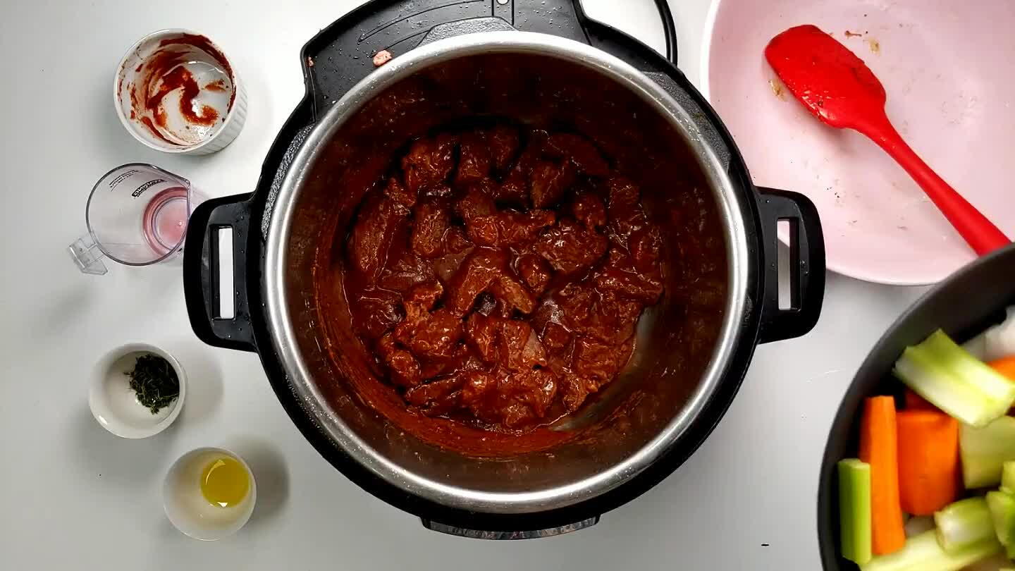 ping up browned bits from the bottom of the pot.