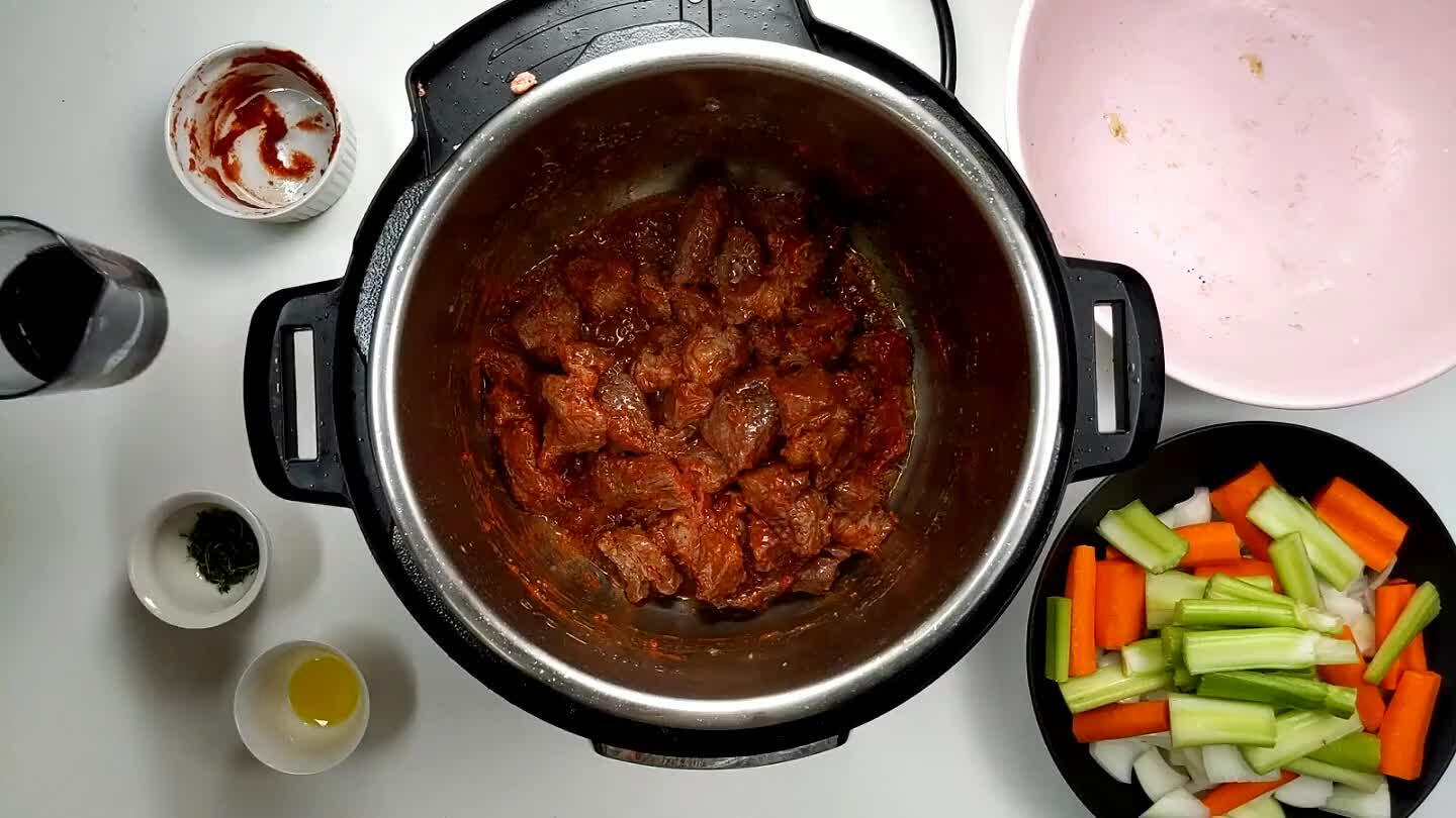 ping up browned bits from the bottom of the pot.