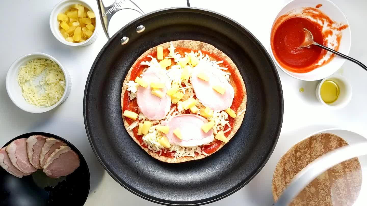 nd cook on medium for 5 minutes or until cheese is melted and meat is warm.