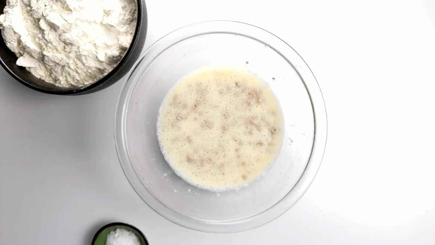 mmediately begin adding flour to minimize direct contact between the two.