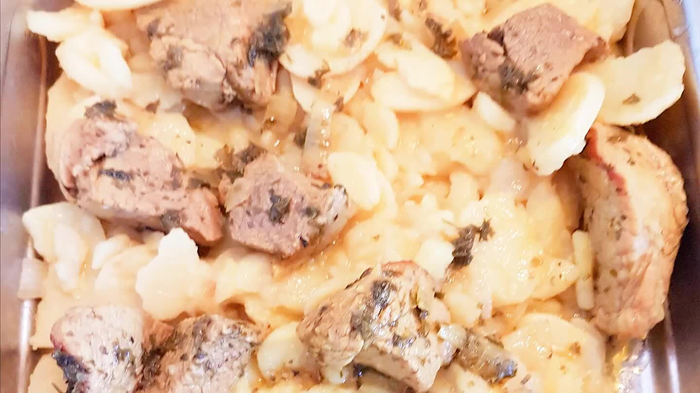 over. Zet het voor 10 à 15 minuten in een voorverwarmde oven op 200 °C. Eetsmakelijk 😋