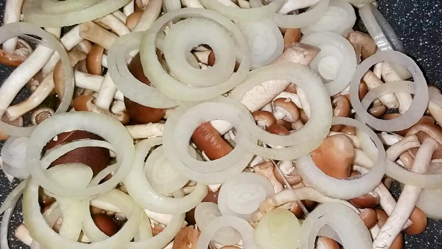 nda tagliandola a rondelle !!!