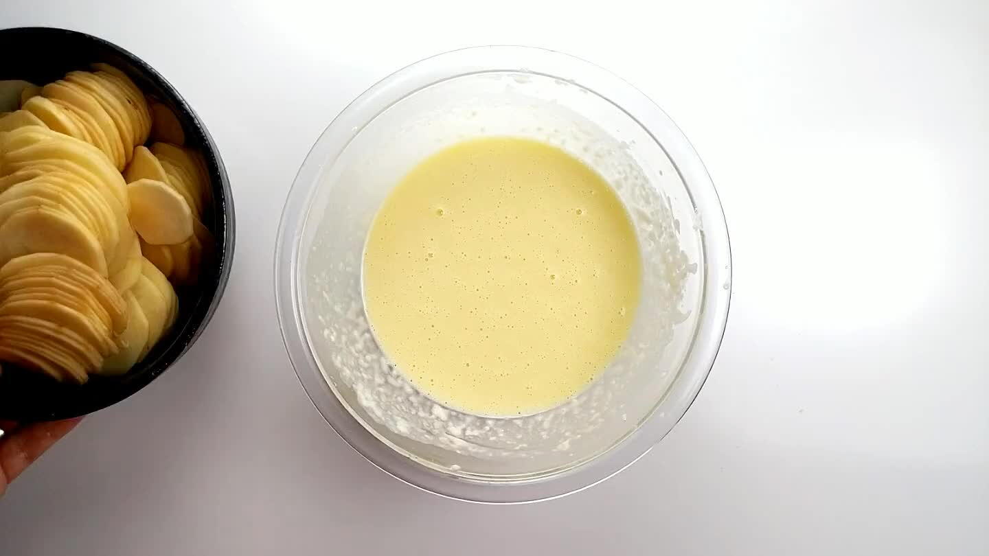 ly in the cream.