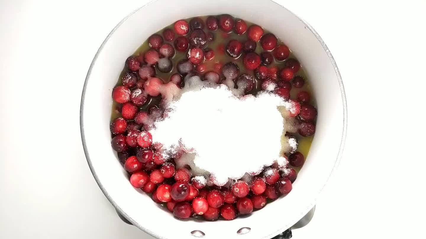 k to help pop the cranberries. Cook for about 5 minutes until slightly thickened.