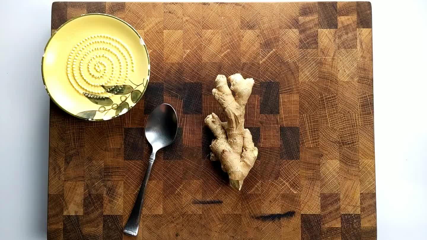 p, depending on the width of the ginger. Grate or mince the peeled ginger.