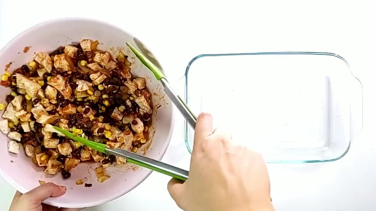 r this. Sprinkle the top with the shredded cheddar cheese.