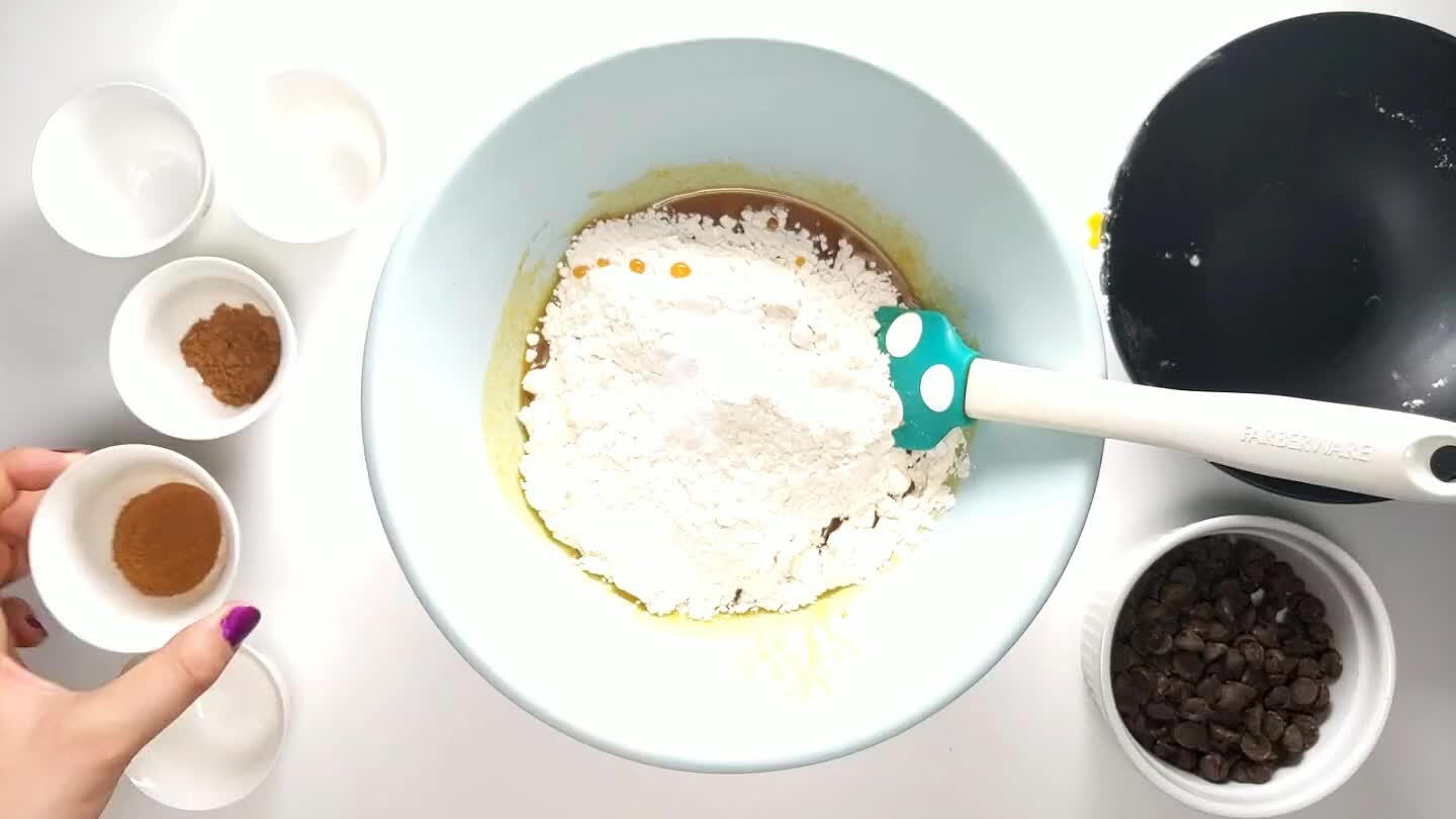 porated. Try not to mix too much, just until the flour is hydrated and no clumps remain.