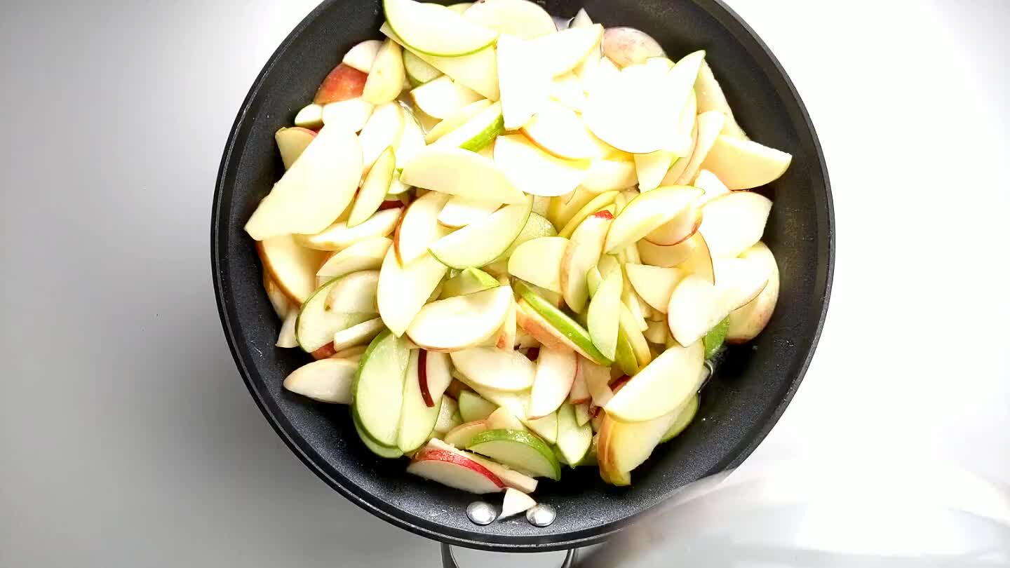 es or until the apples are soft and they have released most of their juices.