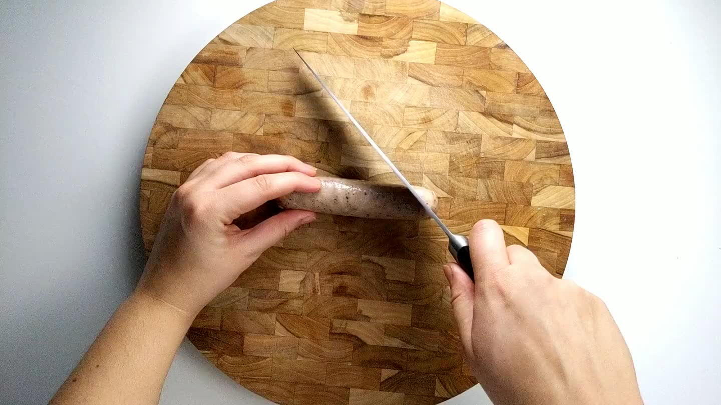 n on medium heat to brown. Leave on one side for 4 minutes and then flip.