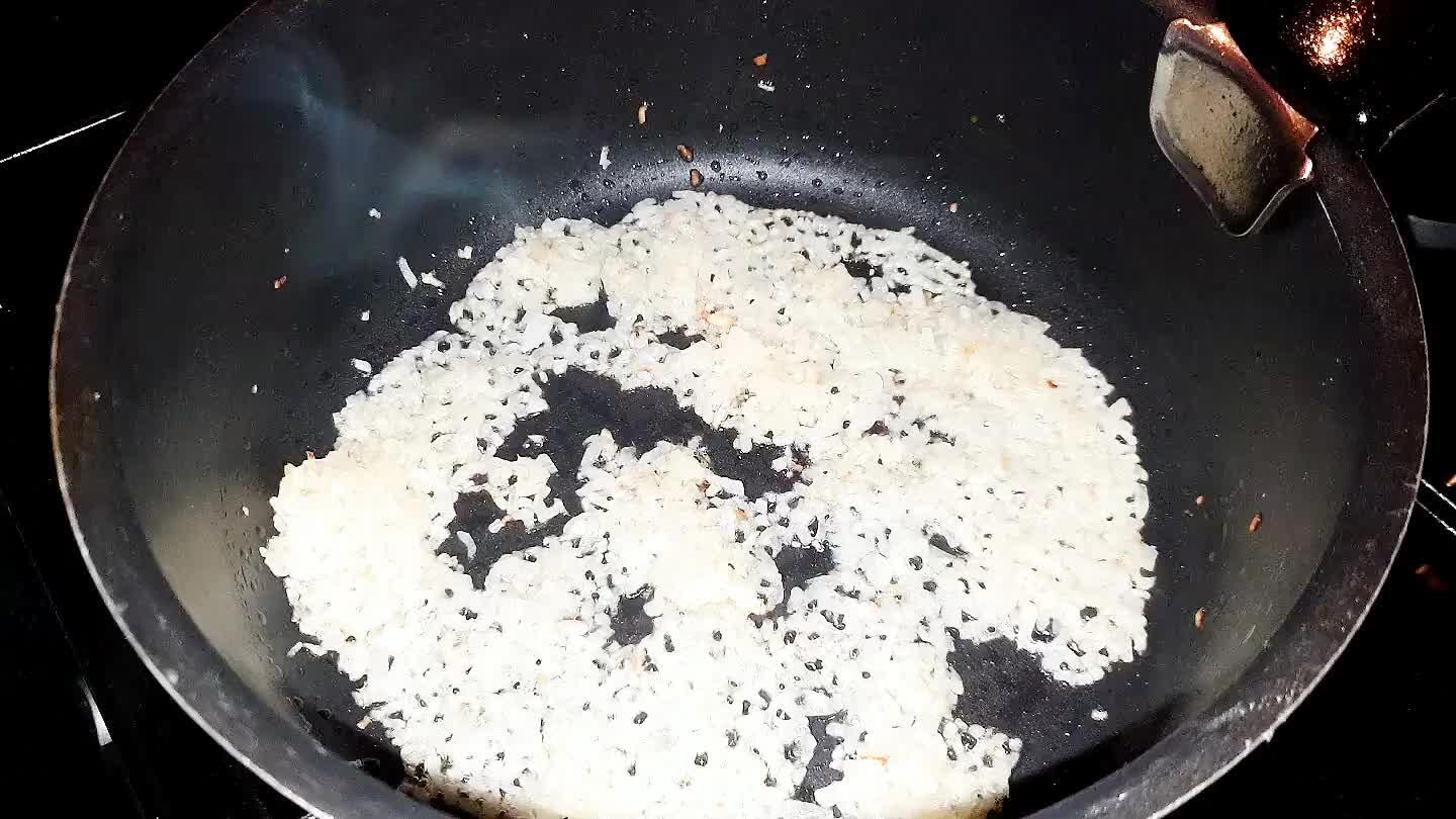 majd keverje össze, és szórja bele a bulgurt.