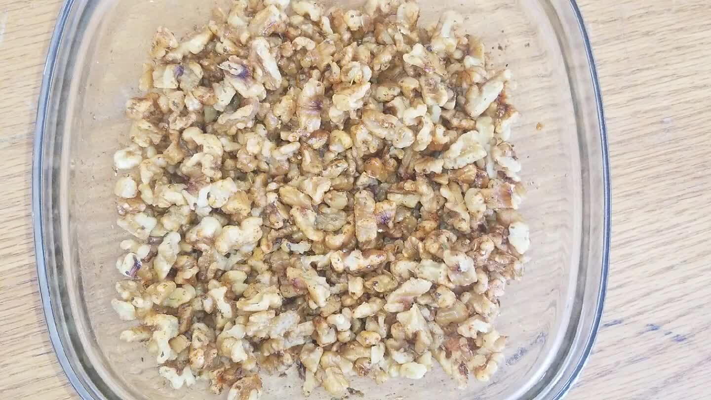 ka, oregano, Thyme, and salt. Stir in the walnuts until well combined.