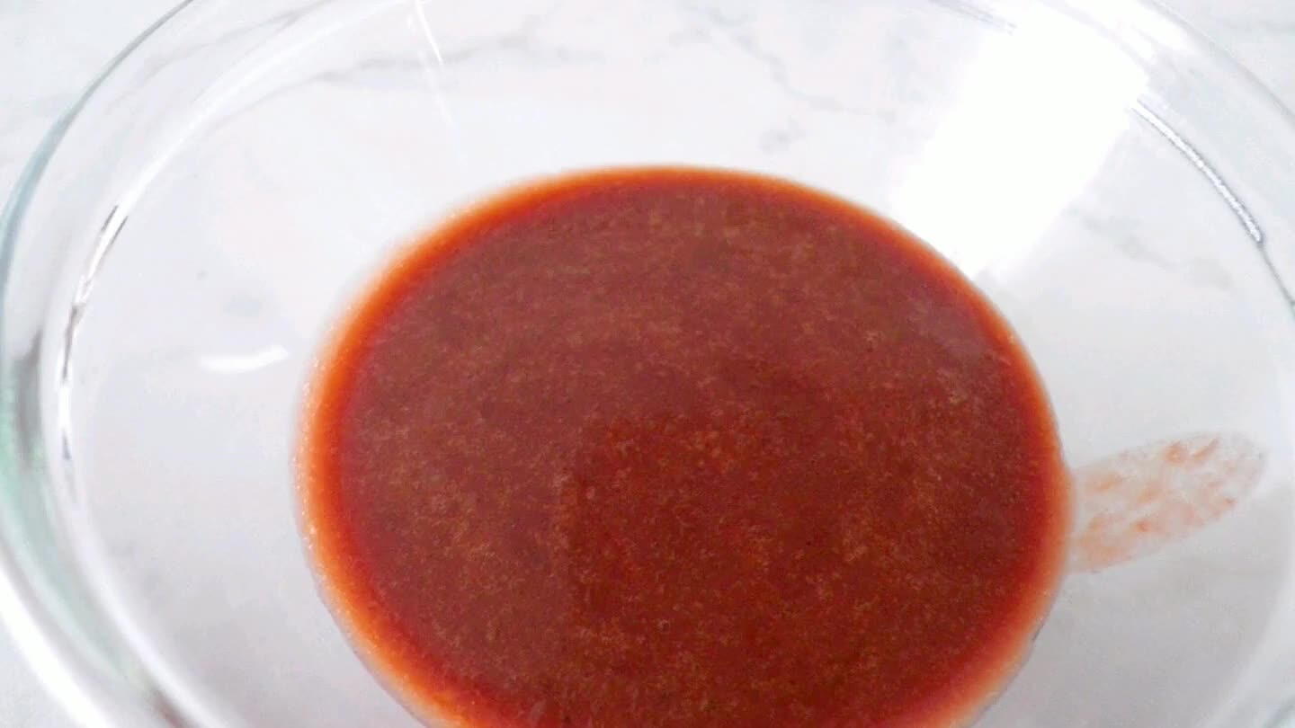 re i semi, poi aggiungere olio,sale, limone e aceto balsamico liquido.