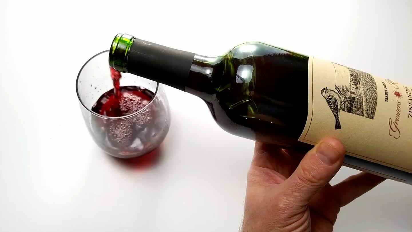 complete the pour without splashing or dripping. This can take a little practice. The trick is a gentle twist at the end of the pour to release any drips that may have clung to the lip.