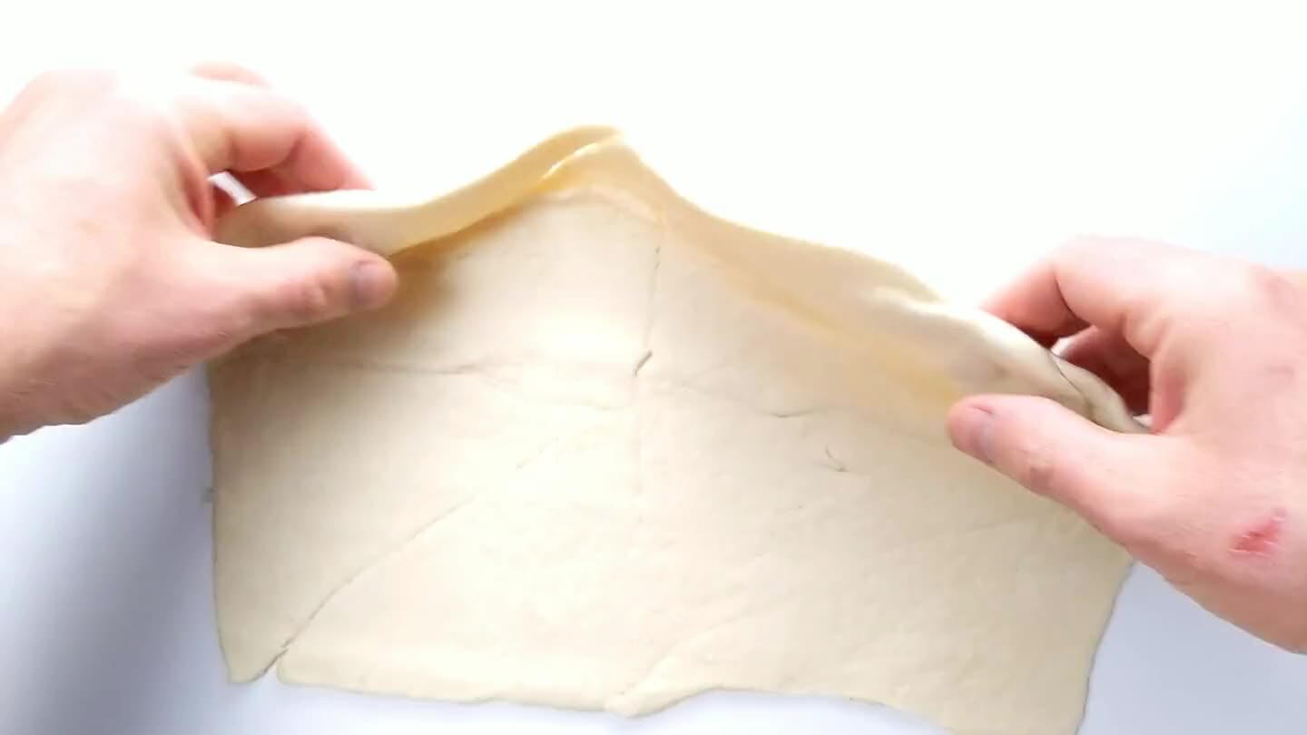 t's fine. Arrange it to cover the filling in your casserole dish.