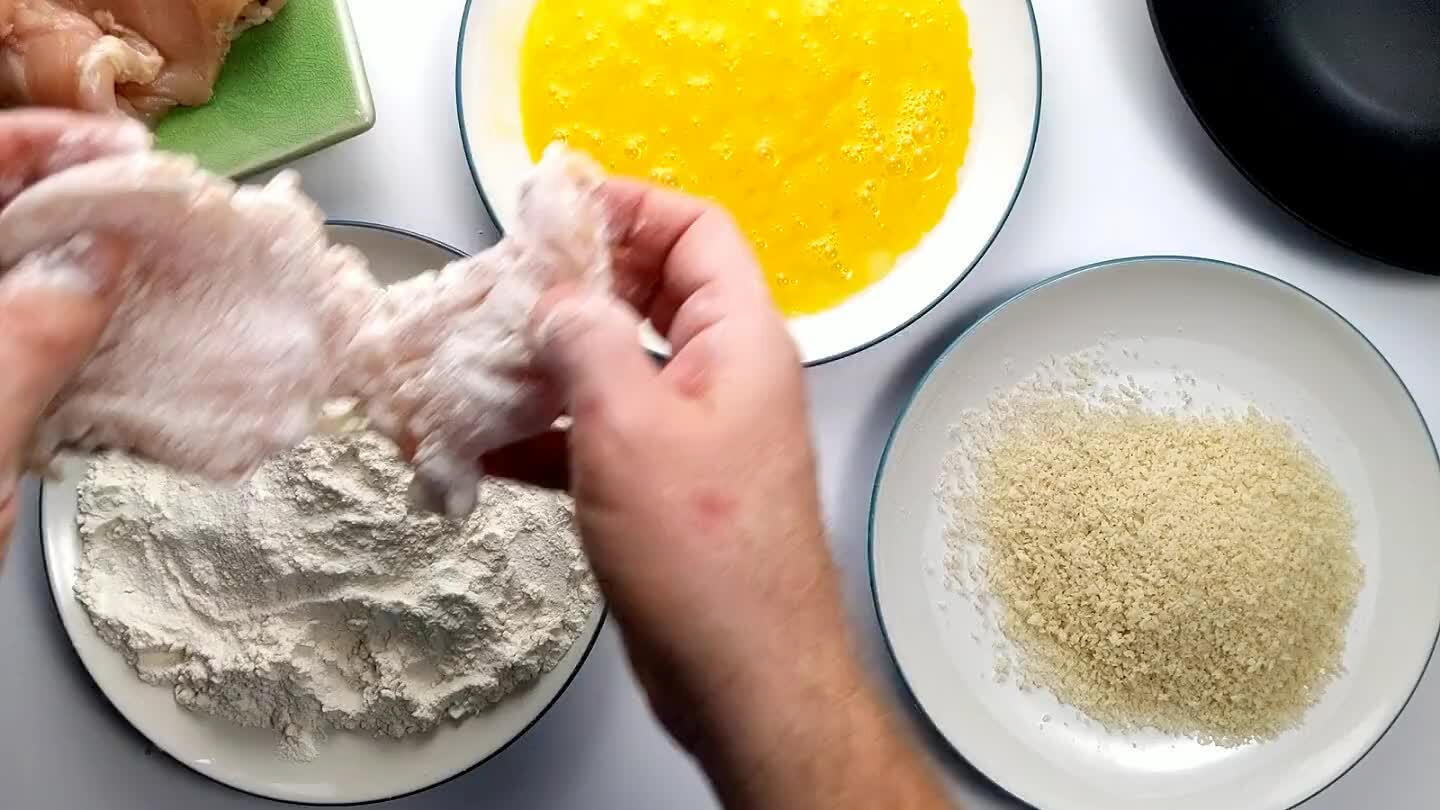 ver several times to coat thoroughly in egg.