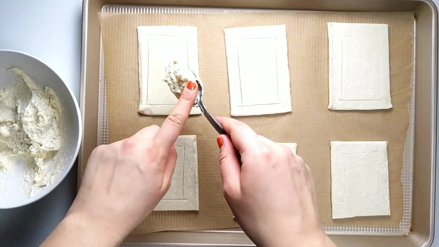 stry and spread it around so that it meets the scored area.