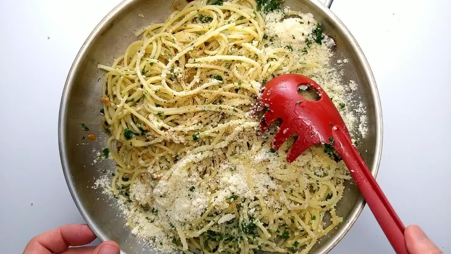 nsferring to a mixing bowl so that you can toss the noodles more easily without making a mess. Toss until the cheese and parsley are distributed evenly. Add a little more pasta water if necessary.