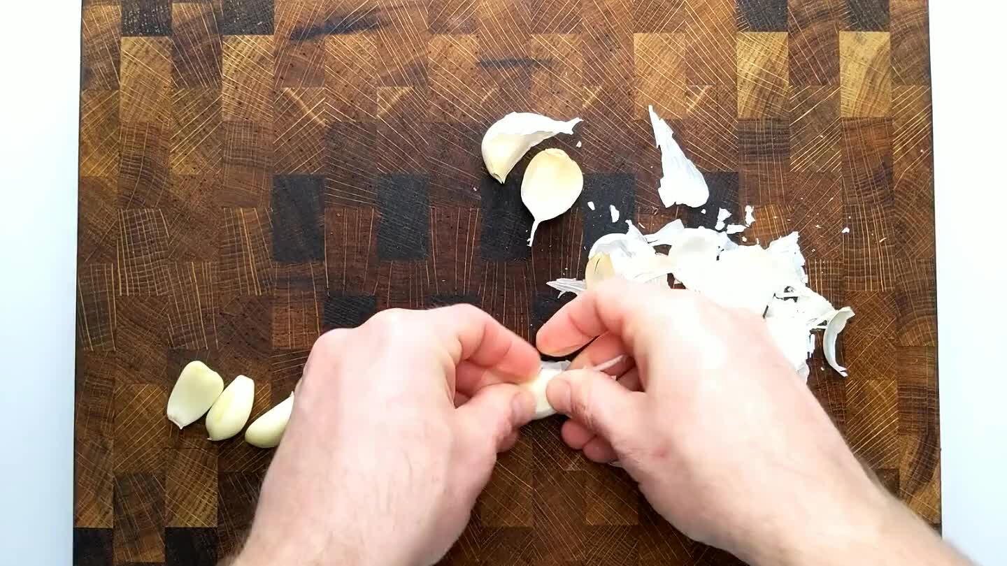 r, but a knife works fine. You can crush or chop the garlic if you prefer, but I like the flavor of sliced garlic here. Plus, it's tradition!