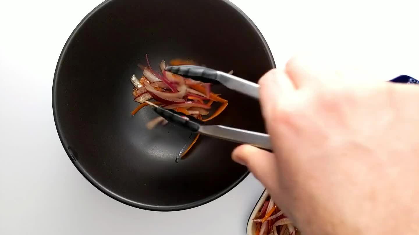 lop of garlic sauce.