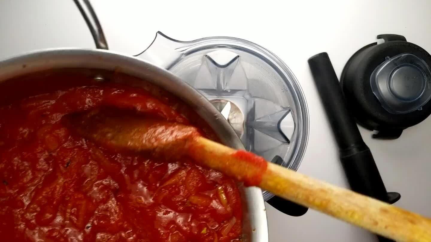 d that hot foods expand drastically when blended. Hold the lid firm with a towel to protect your hand. Start the blender on low speed and work up slowly to high. Otherwise, you'll be cleaning tomato soup off of the ceiling.