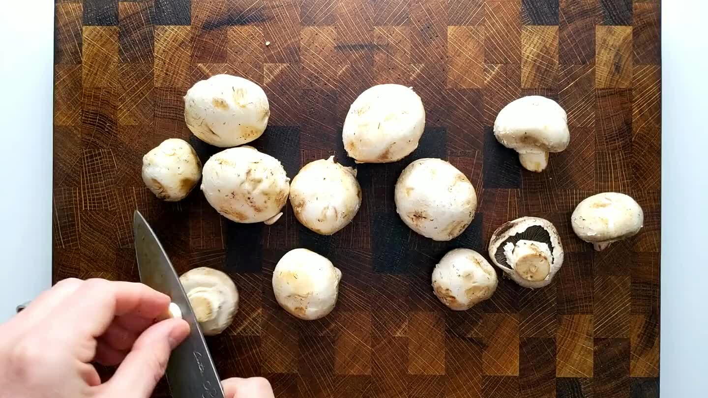 mushrooms into a grid with the gills facing up can make slicing them easier.