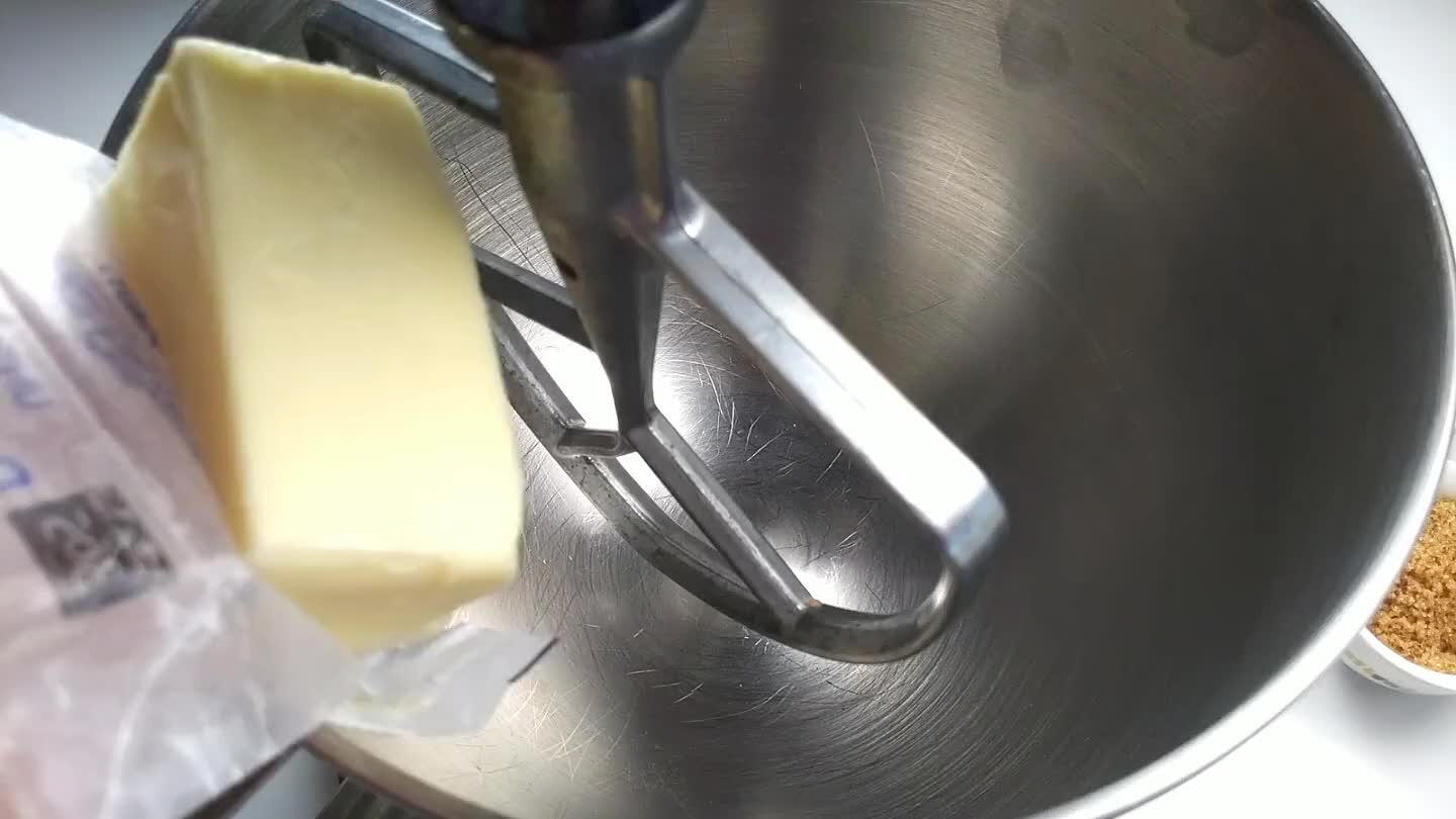 er, or large mixing bowl if using a hand mixer.