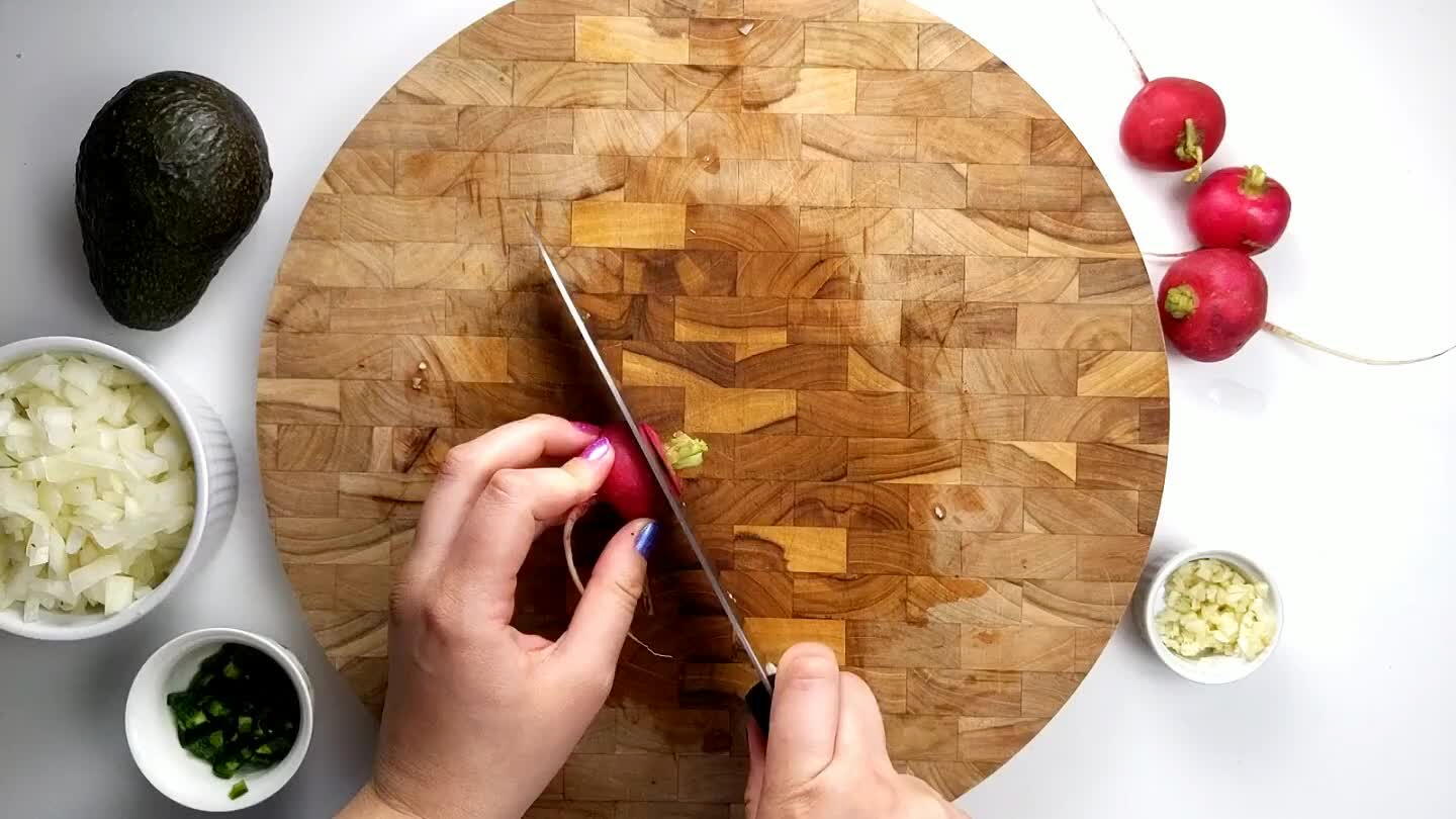 utting board and thinly slice.