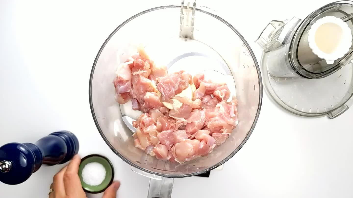 enge to balance seasoning because you can't taste the meat before its cooked. Start with a guess, just make sure to under season. We'll fine-tune later. If you need a specific measurement, use 1/4 tsp of salt, but specific measurements don't work perfectly here, at least partly due to the fact that chicken thighs rarely come in perfect 1 lb portions.