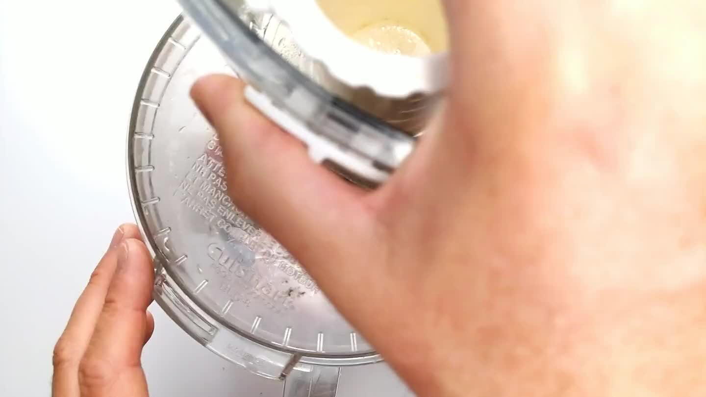 g it down to a finer grind. Stop when it begins to look more like a paste than individual chunks. But try not to over chop.
