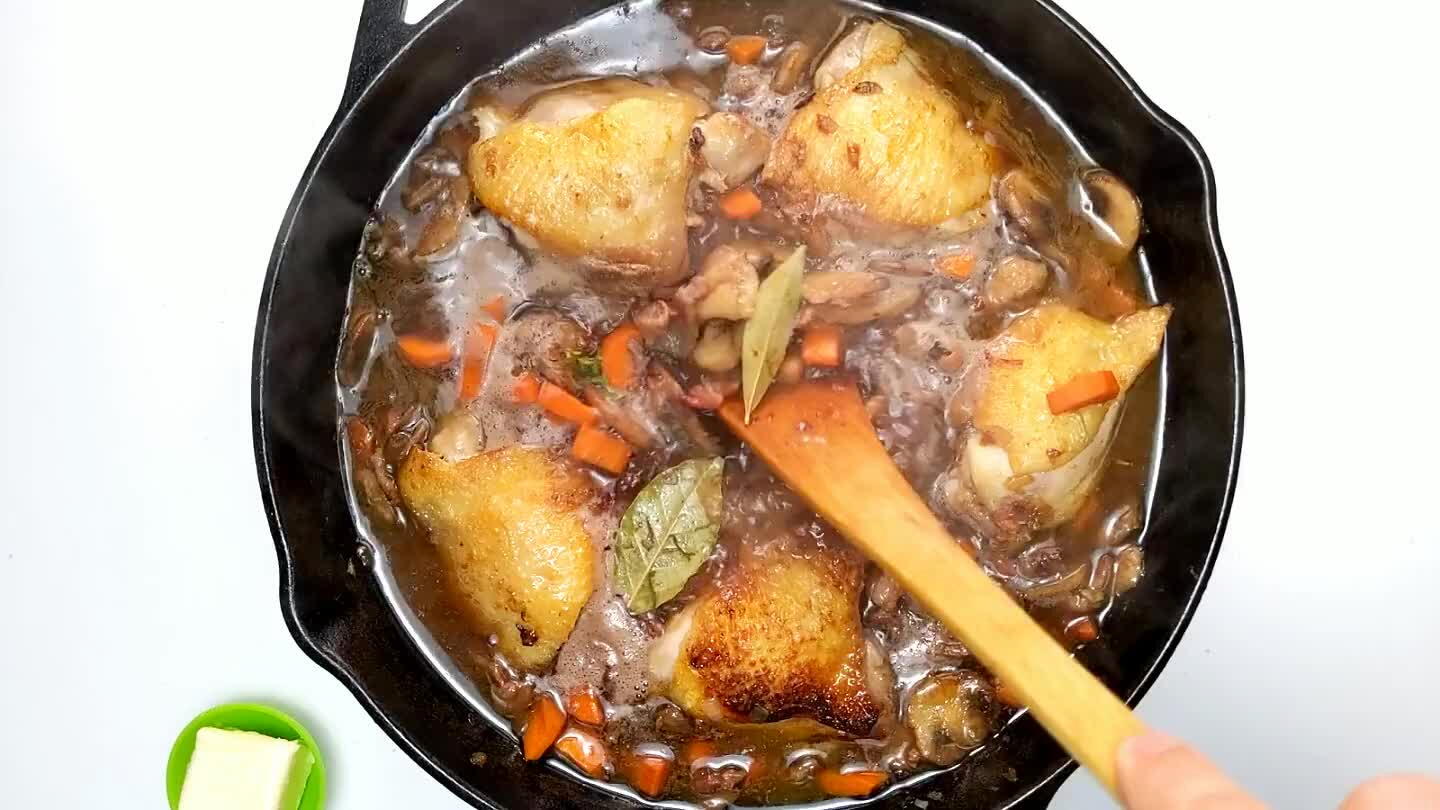 d cook the alcohol out of the wine. However, it's better to let the pot simmer for an hour or more to get the chicken nice and tender and allow the flavors to fully develop.