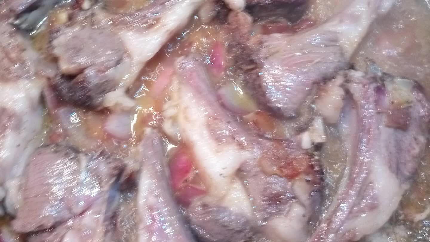 n vino bianco , copriamo e lasciamo cucinare x altri 10 min.