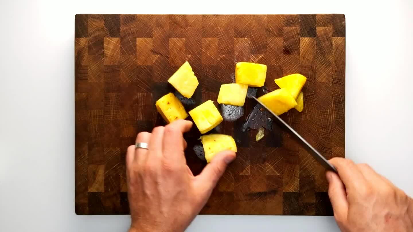 e of core and flesh in each bite.