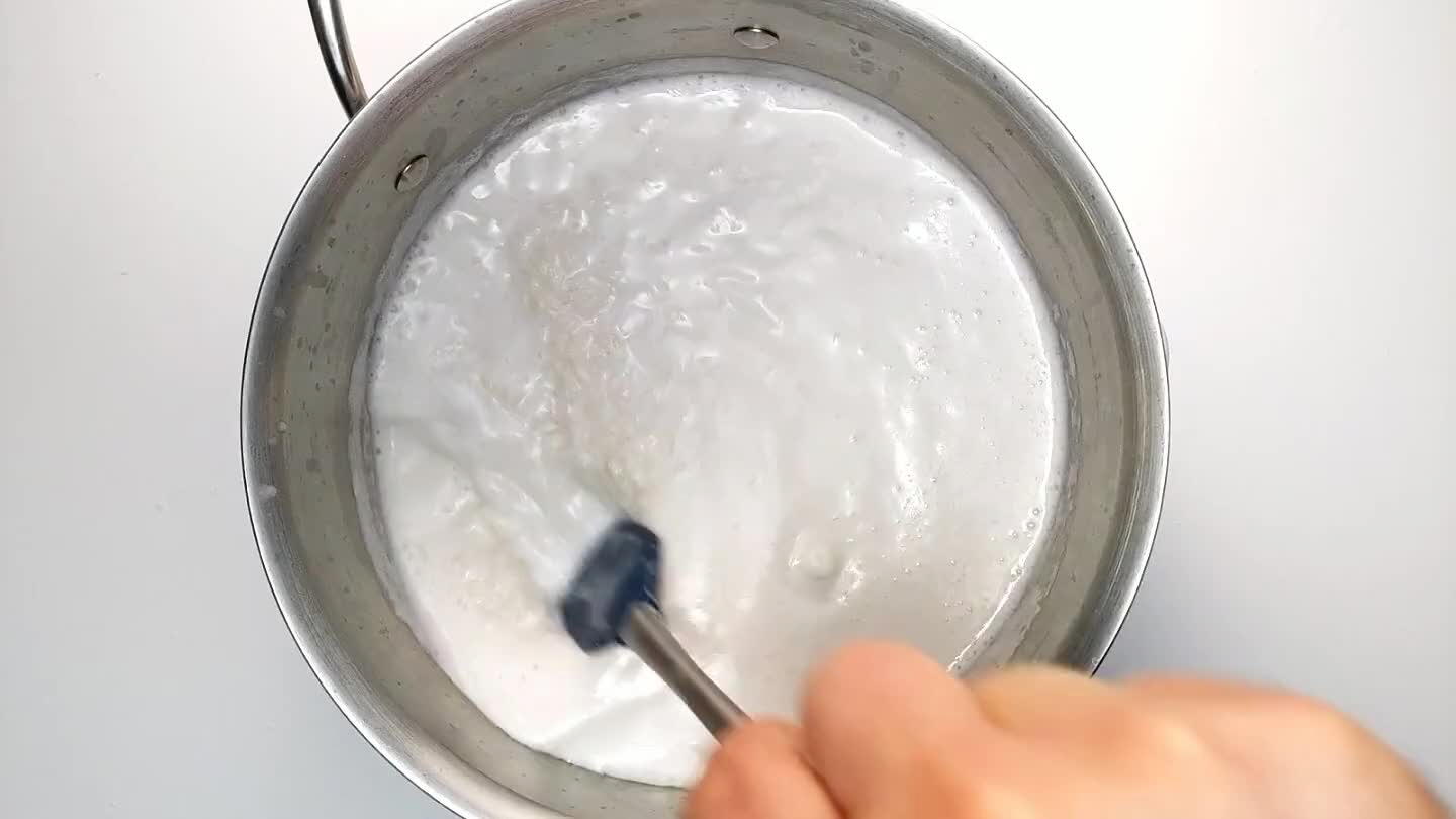 ure that none of the rice is stuck to the bottom, then reduce the heat to low and put a lid on the pot. Simmer gently for 18 minutes.