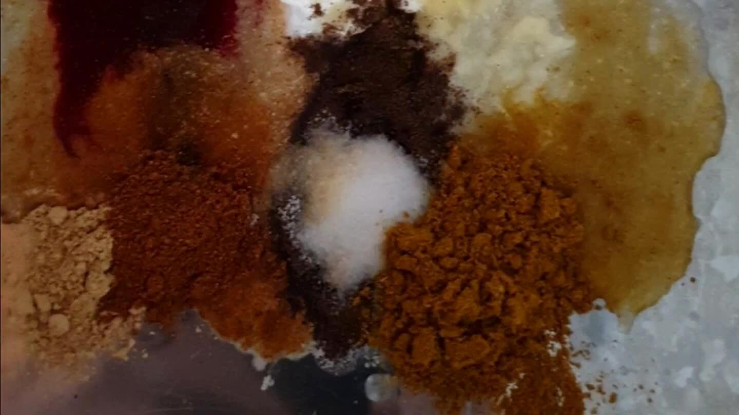 it ook met de kleine stukjes verse gember. Meng het door de yoghurt.