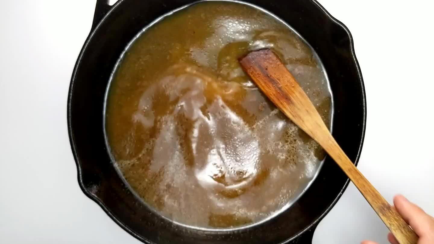nto this broth to form a slurry. Then stream the slurry back into the pan. Simmer, stirring constantly, until the broth begins to thicken to a gravy.