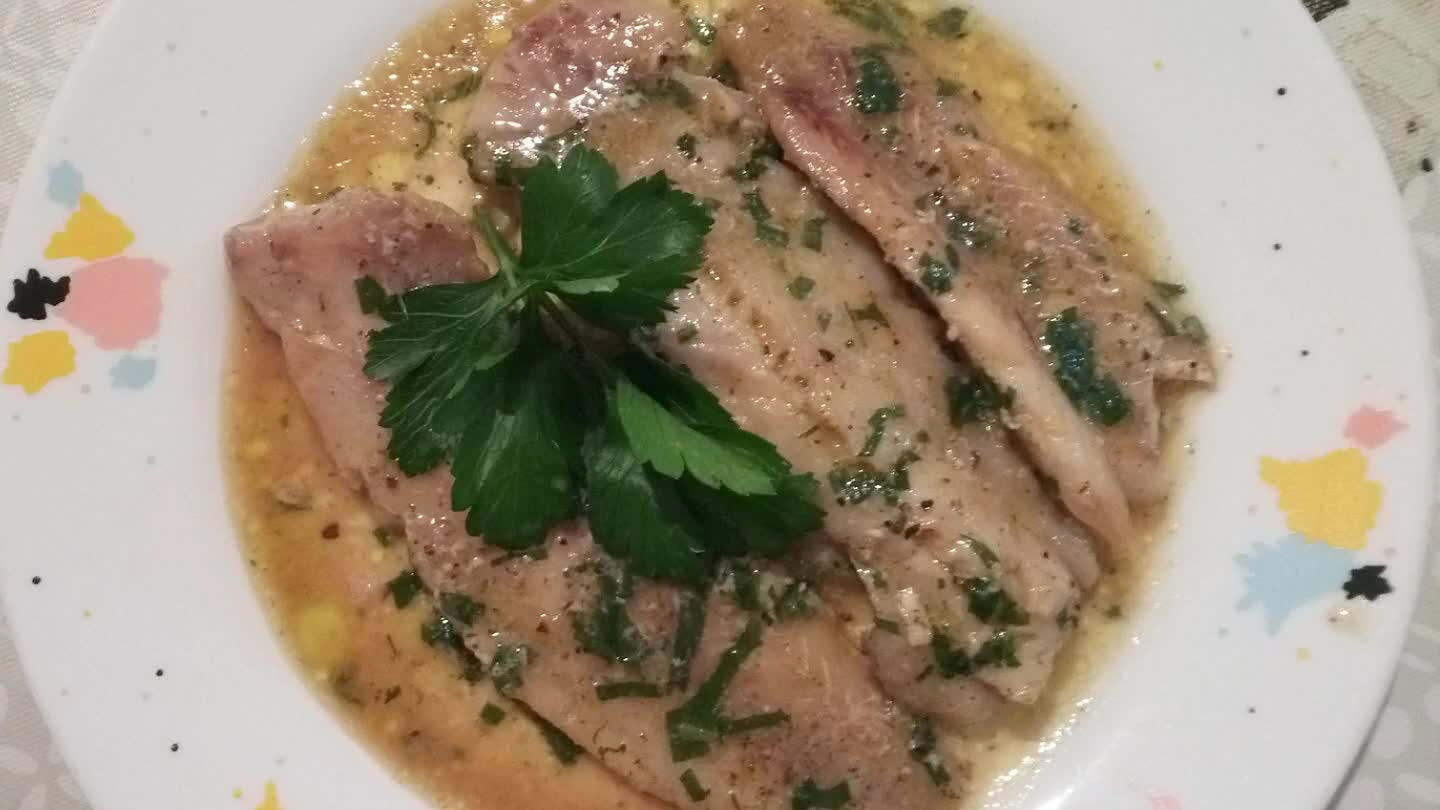 tutto con buon vino bianco e pane Carasáu...