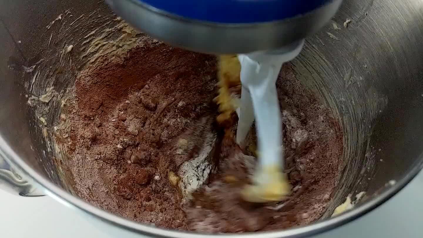 forms into a smooth ball.