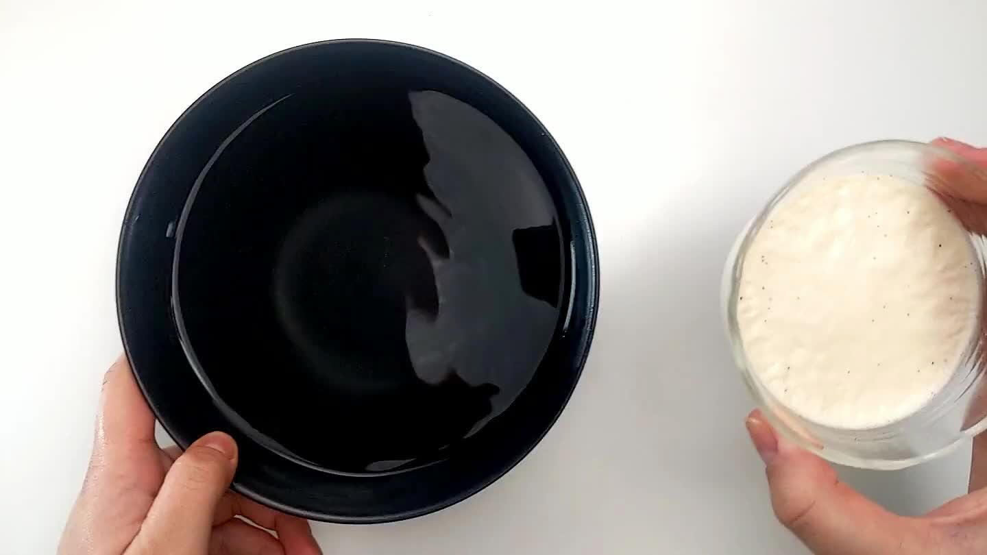 nd run a knife carefully around the edge to release if from the bowl.