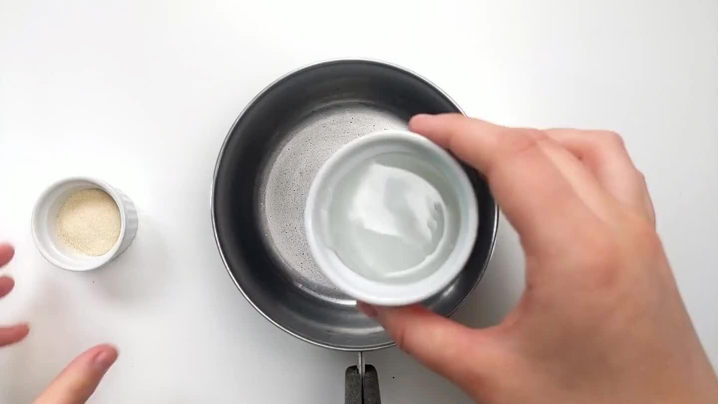 et sit for about 5 minutes until soaked in and solidified.