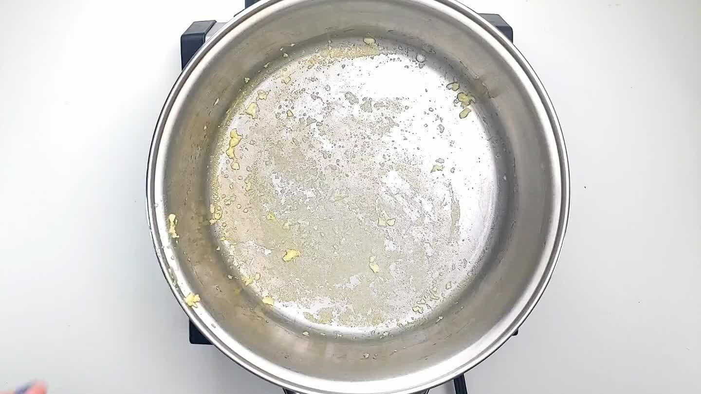 ast. Chicken that has thawed just a bit from the freezer is super easy to slice into thin strips which is what I did here. Cook chicken for a few minutes.