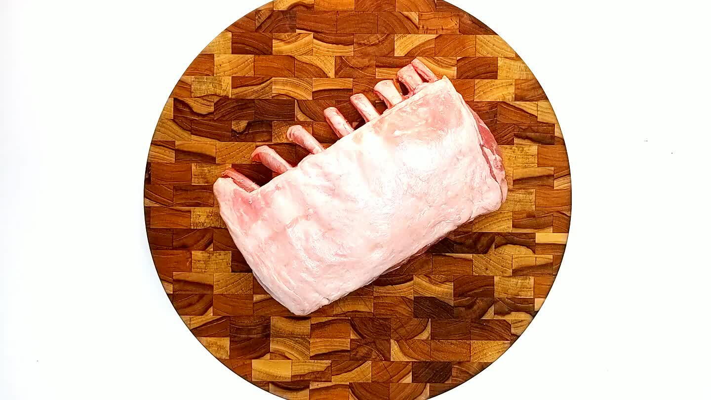 h a sharp knife, gently slice a hatch pattern in the surface of the fat, without cutting all the way through the fat.