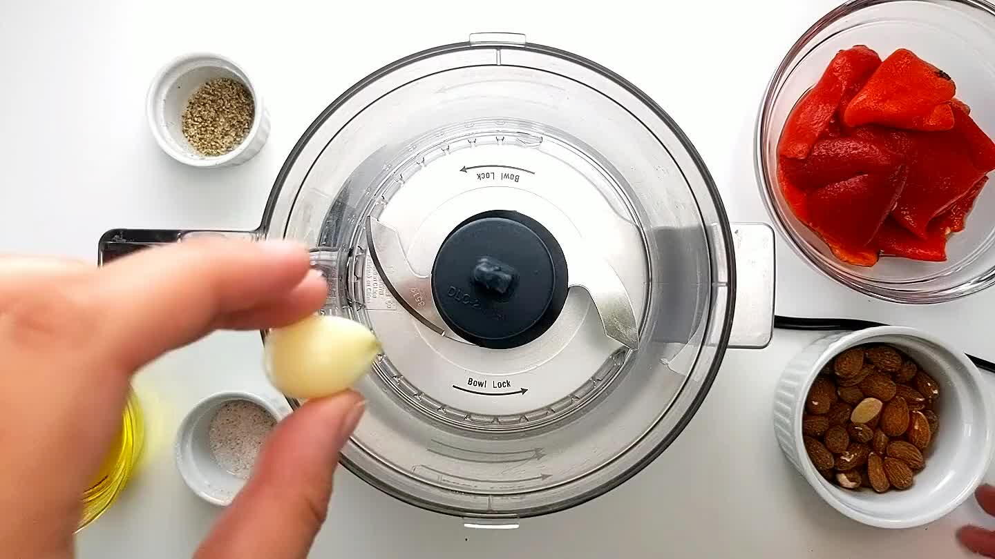 it looks like coarse sand.