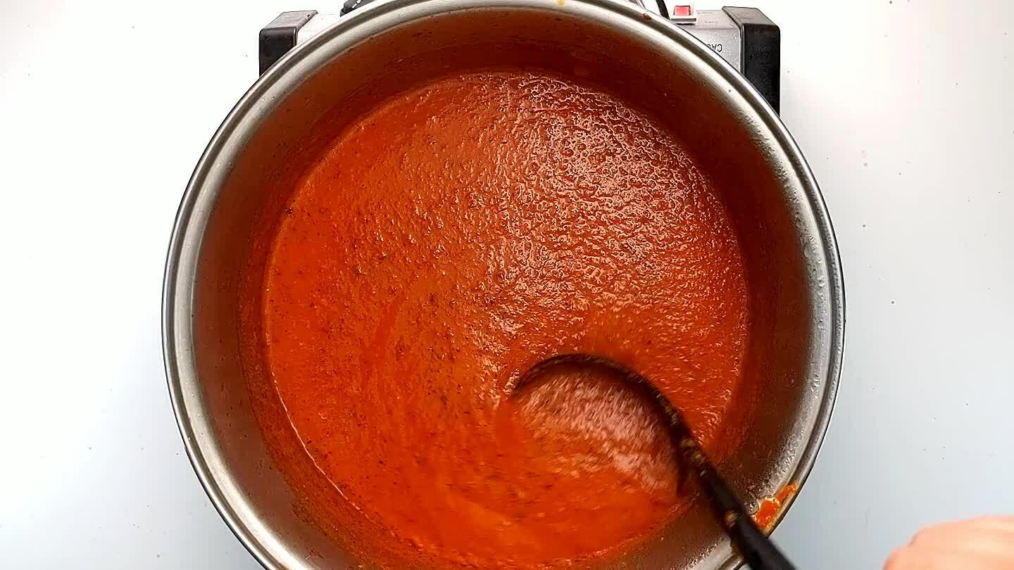 sil. Pesto is a delicious garnish as well if you have some in the fridge!